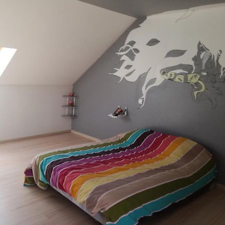 Chambre à Villemandeur Chez L'habitant Exterior foto