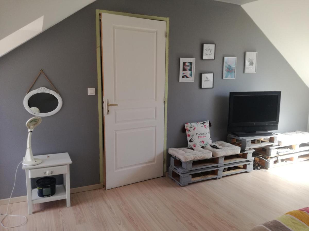 Chambre à Villemandeur Chez L'habitant Exterior foto